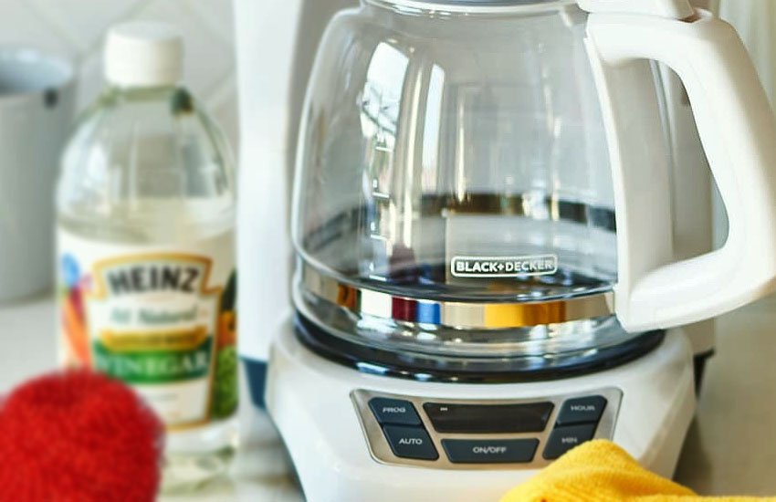 How to Clean a Coffee Maker with Vinegar